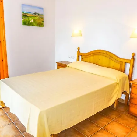 Binibequer Vell Sleeps 6 Pool Wifi